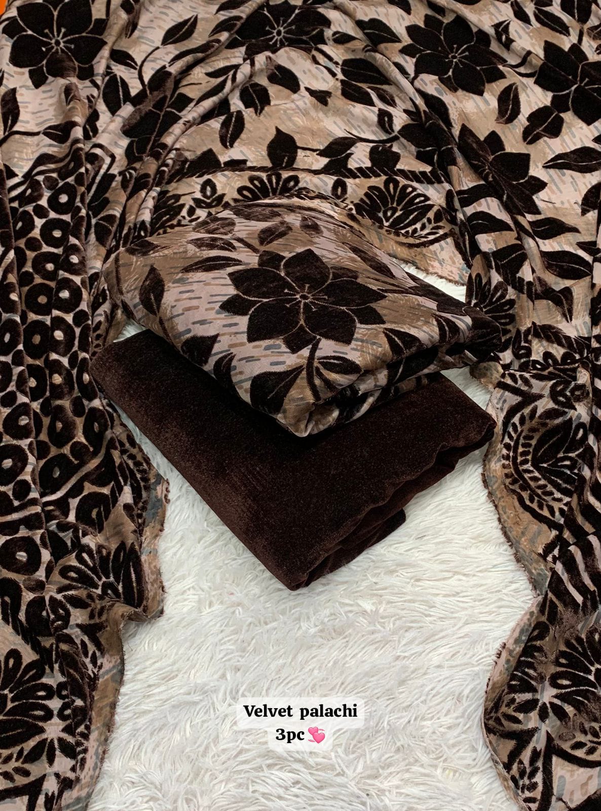 Luxury Velvet Plachi 3-Piece Suit – New Winter Collection Vol 5 (Guaranteed Quality)